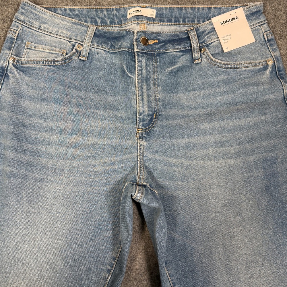 Sonoma Goods for Life Womens Mid-Rise Bootcut Stretch Jeans Light Wash Size 16 - Picture 3 of 12